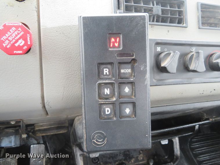 image for item DH1652 2002 Freightliner FL70 service truck