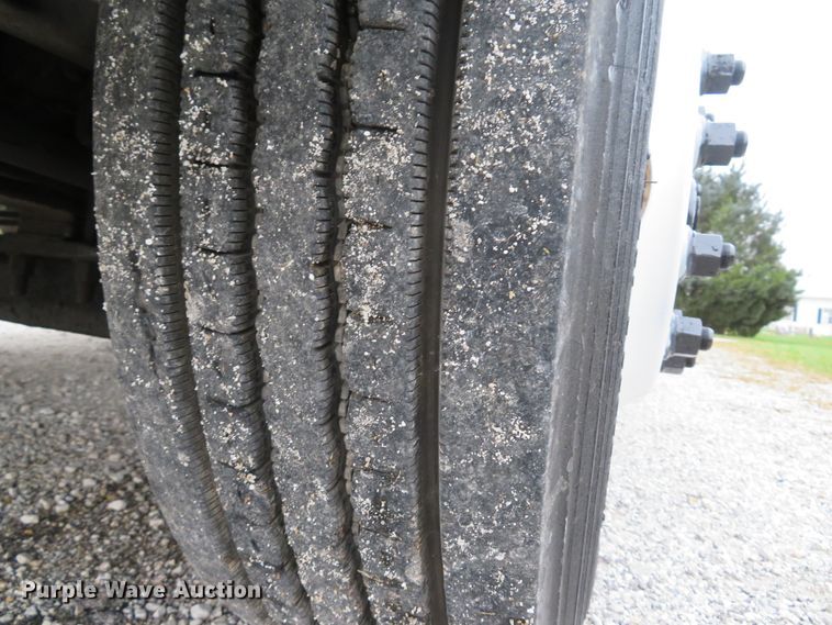 image for item DH1652 2002 Freightliner FL70 service truck