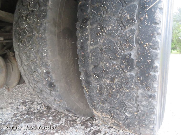 image for item DH1652 2002 Freightliner FL70 service truck