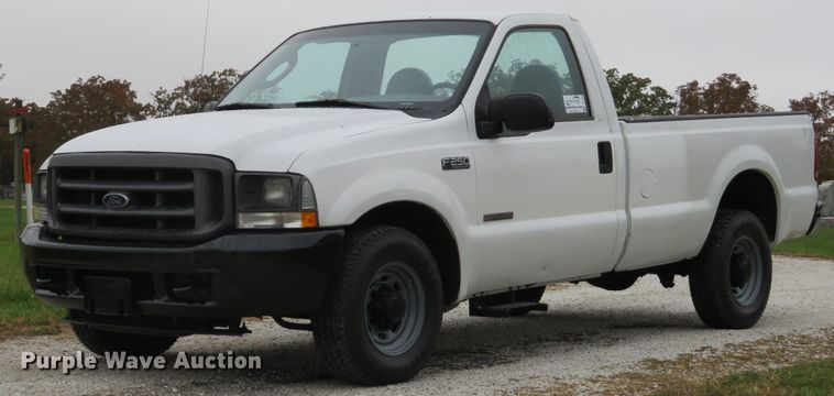 image for item DH1653 2004 Ford F250 Super Duty XL pickup truck