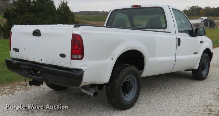image for item DH1653 2004 Ford F250 Super Duty XL pickup truck