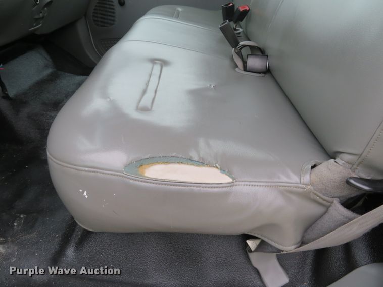 image for item DH1653 2004 Ford F250 Super Duty XL pickup truck