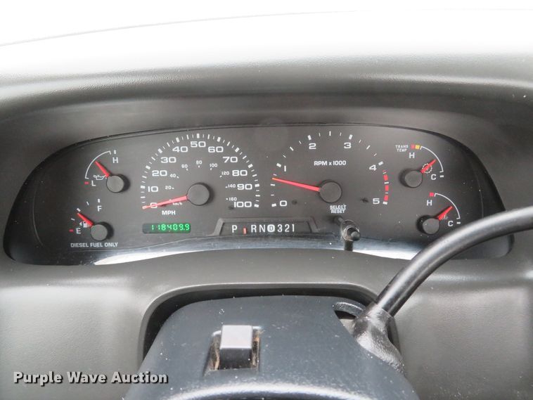 image for item DH1653 2004 Ford F250 Super Duty XL pickup truck