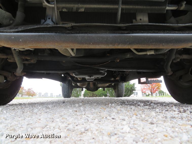 image for item DH1653 2004 Ford F250 Super Duty XL pickup truck