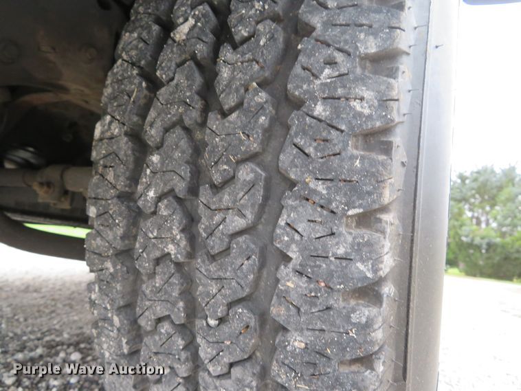 image for item DH1653 2004 Ford F250 Super Duty XL pickup truck