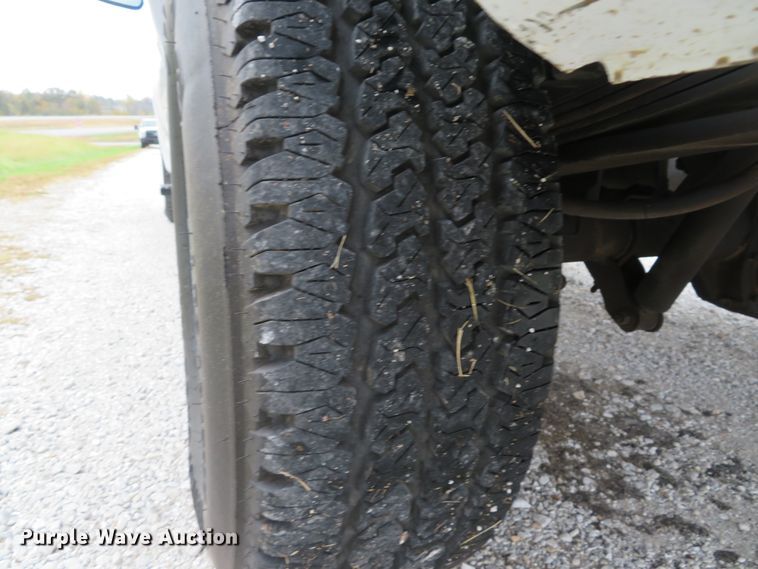 image for item DH1653 2004 Ford F250 Super Duty XL pickup truck