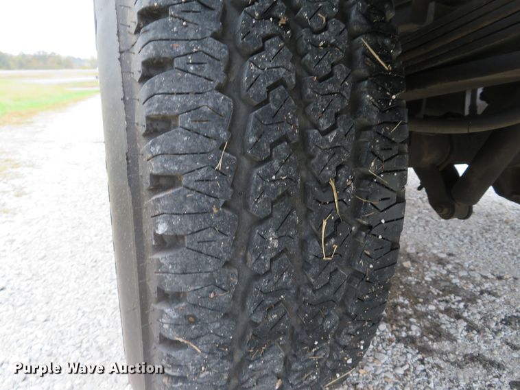 image for item DH1653 2004 Ford F250 Super Duty XL pickup truck