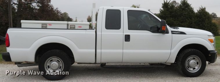 image for item DH1654 2013 Ford F250 Super Duty XL SuperCab pickup truck