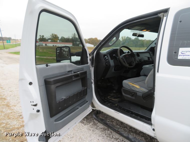 image for item DH1654 2013 Ford F250 Super Duty XL SuperCab pickup truck