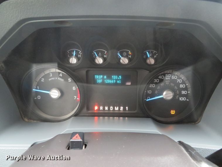 image for item DH1654 2013 Ford F250 Super Duty XL SuperCab pickup truck