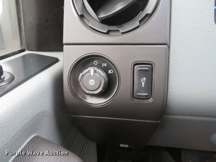 image for item DH1654 2013 Ford F250 Super Duty XL SuperCab pickup truck