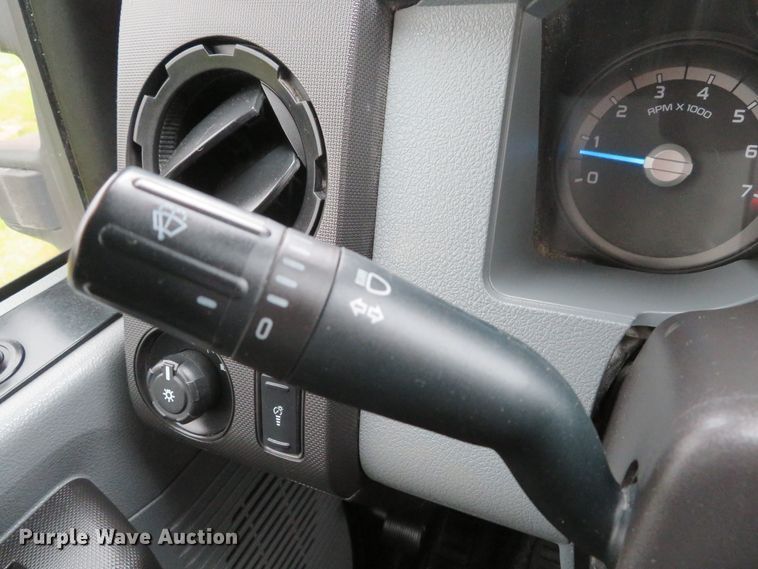 image for item DH1654 2013 Ford F250 Super Duty XL SuperCab pickup truck