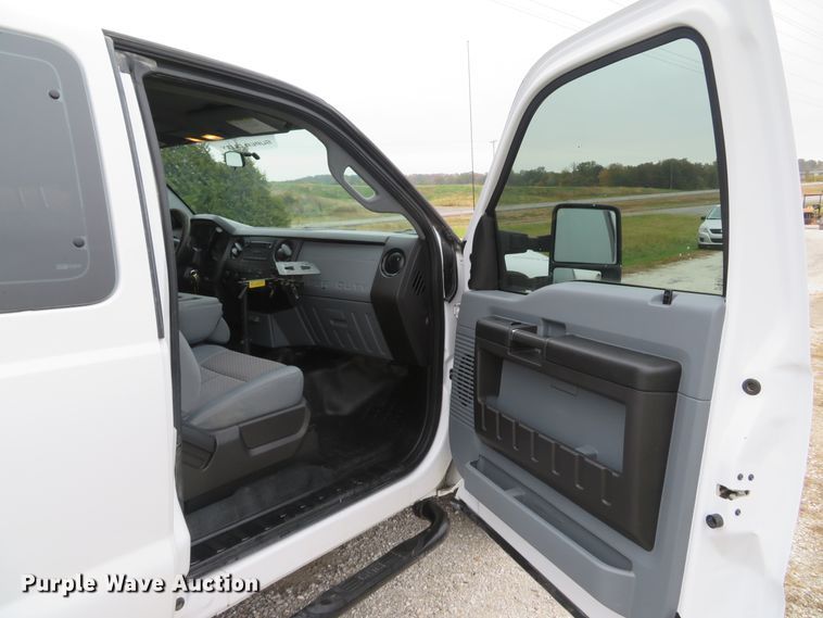 image for item DH1654 2013 Ford F250 Super Duty XL SuperCab pickup truck