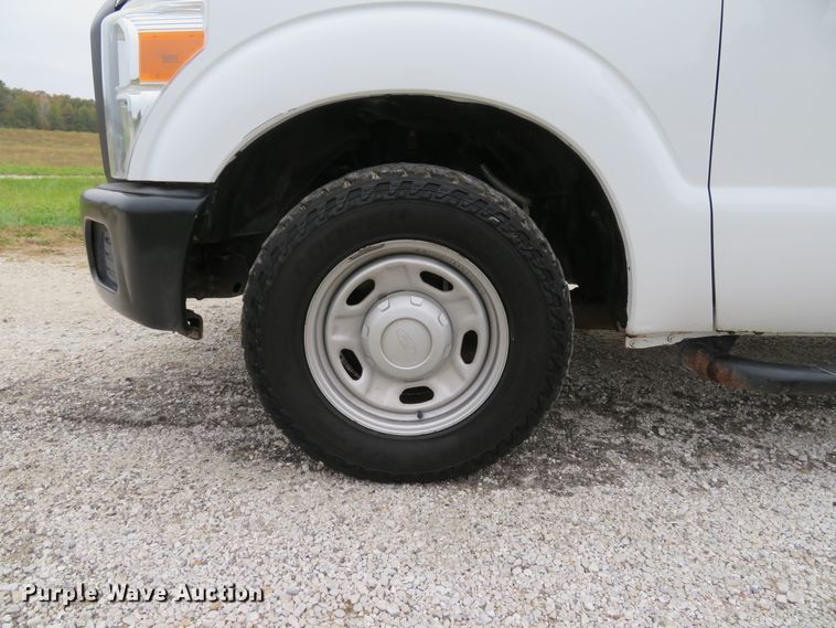 image for item DH1654 2013 Ford F250 Super Duty XL SuperCab pickup truck