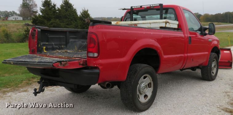 image for item DH1656 2006 Ford F350 Super Duty XL pickup truck