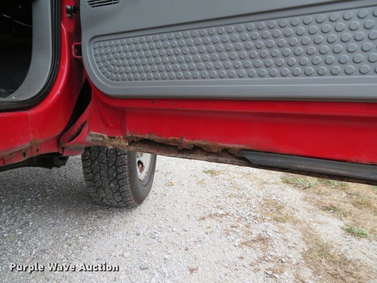 image for item DH1656 2006 Ford F350 Super Duty XL pickup truck