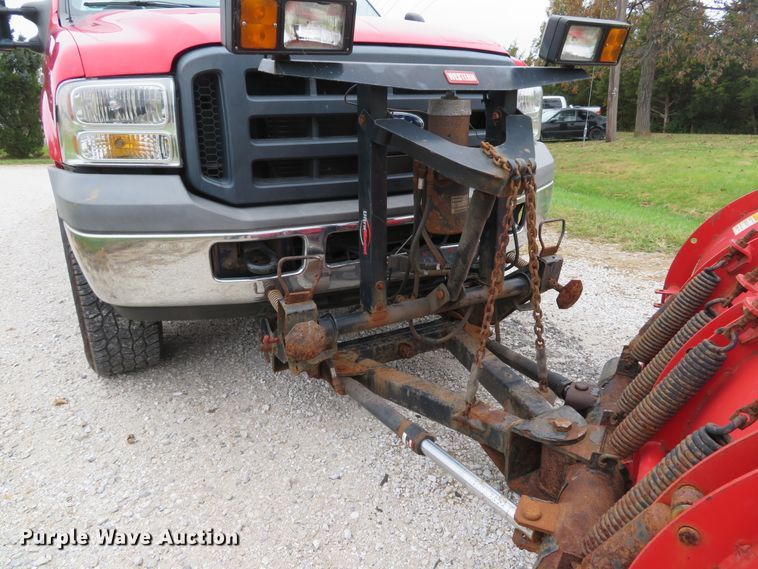 image for item DH1656 2006 Ford F350 Super Duty XL pickup truck