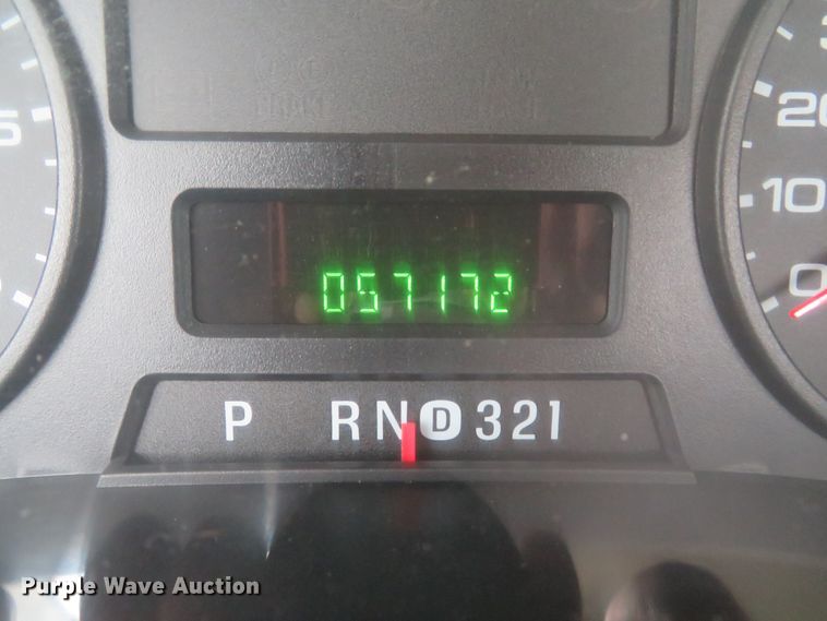 image for item DH1656 2006 Ford F350 Super Duty XL pickup truck