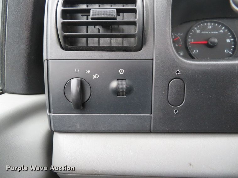 image for item DH1656 2006 Ford F350 Super Duty XL pickup truck