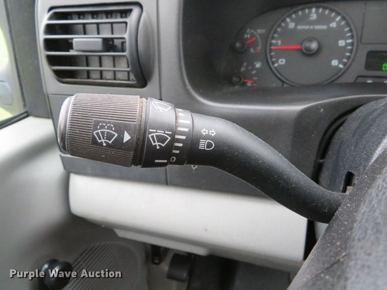 image for item DH1656 2006 Ford F350 Super Duty XL pickup truck