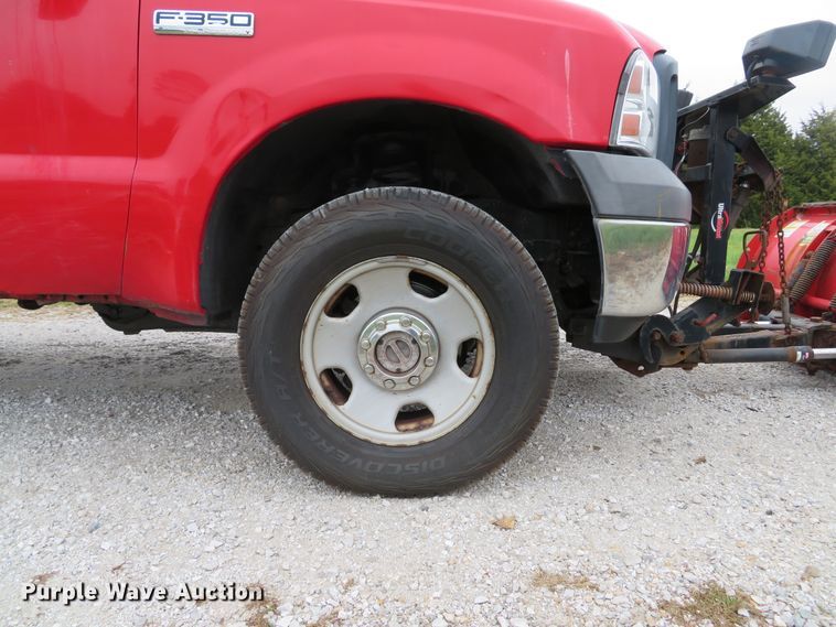 image for item DH1656 2006 Ford F350 Super Duty XL pickup truck