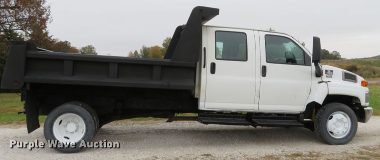 image for item DH1658 2005 Chevrolet C4500 Crew Cab dump truck
