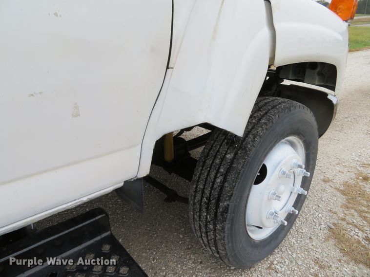 image for item DH1658 2005 Chevrolet C4500 Crew Cab dump truck