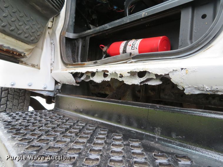 image for item DH1658 2005 Chevrolet C4500 Crew Cab dump truck