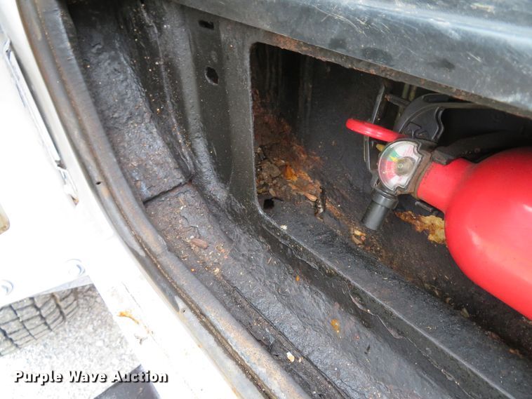 image for item DH1658 2005 Chevrolet C4500 Crew Cab dump truck