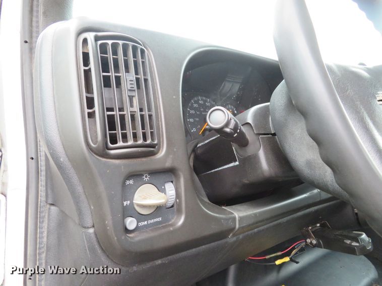 image for item DH1658 2005 Chevrolet C4500 Crew Cab dump truck