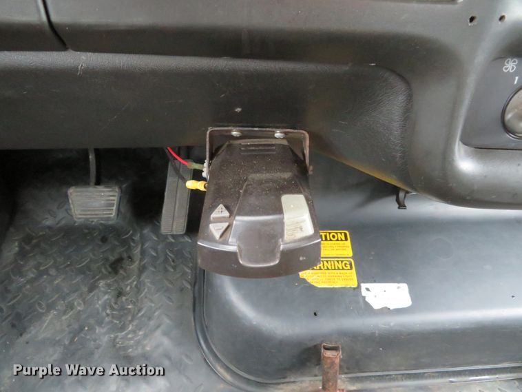 image for item DH1658 2005 Chevrolet C4500 Crew Cab dump truck