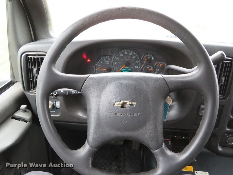 image for item DH1658 2005 Chevrolet C4500 Crew Cab dump truck