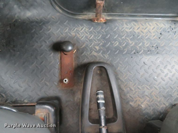 image for item DH1658 2005 Chevrolet C4500 Crew Cab dump truck