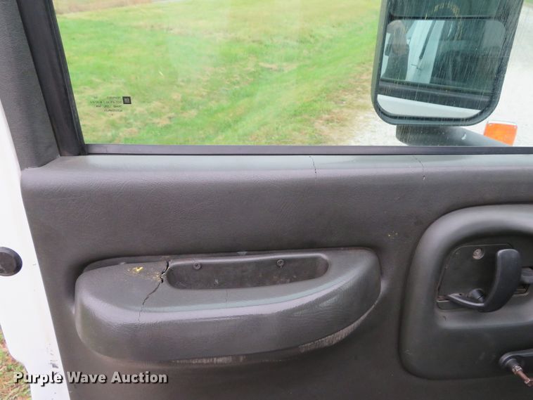 image for item DH1658 2005 Chevrolet C4500 Crew Cab dump truck