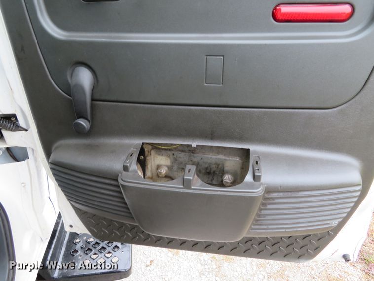 image for item DH1658 2005 Chevrolet C4500 Crew Cab dump truck