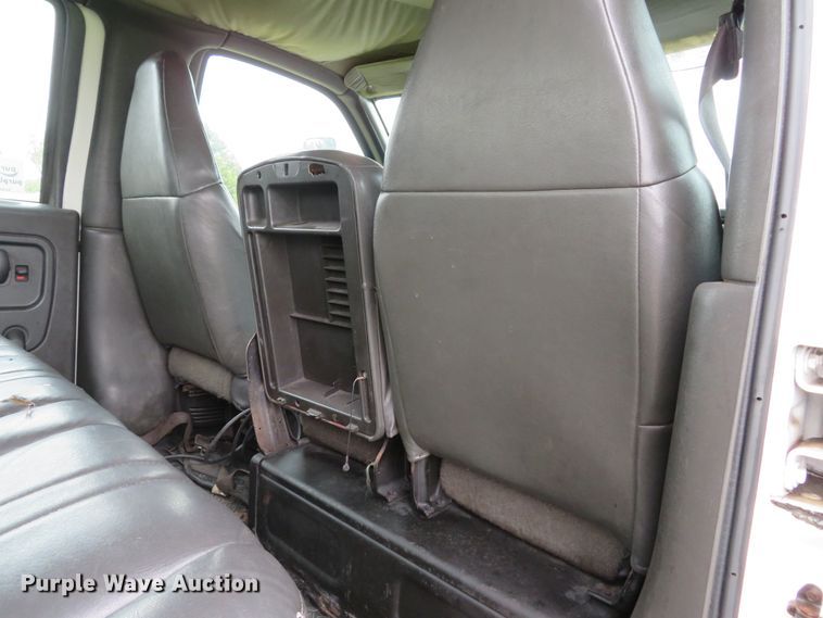 image for item DH1658 2005 Chevrolet C4500 Crew Cab dump truck