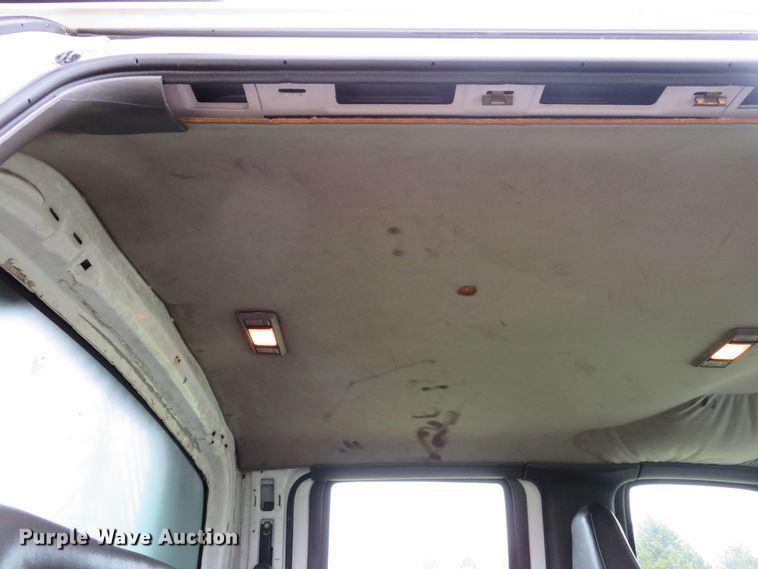 image for item DH1658 2005 Chevrolet C4500 Crew Cab dump truck