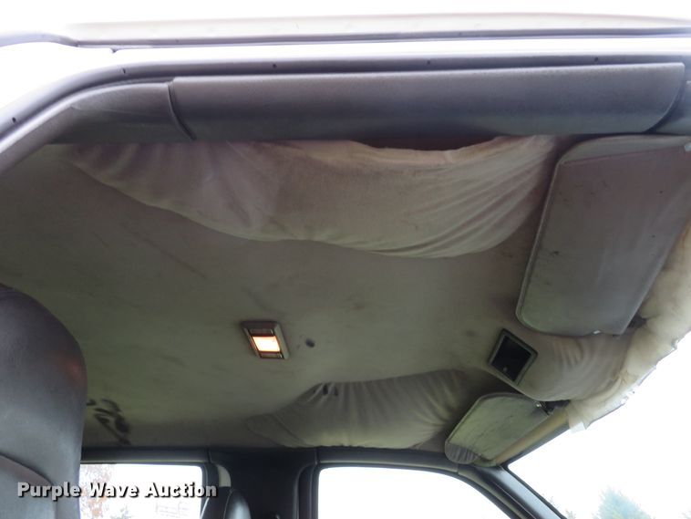 image for item DH1658 2005 Chevrolet C4500 Crew Cab dump truck