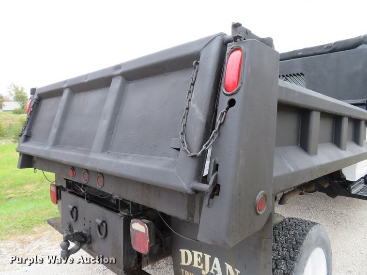 image for item DH1658 2005 Chevrolet C4500 Crew Cab dump truck