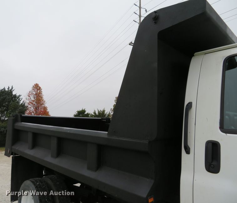 image for item DH1658 2005 Chevrolet C4500 Crew Cab dump truck