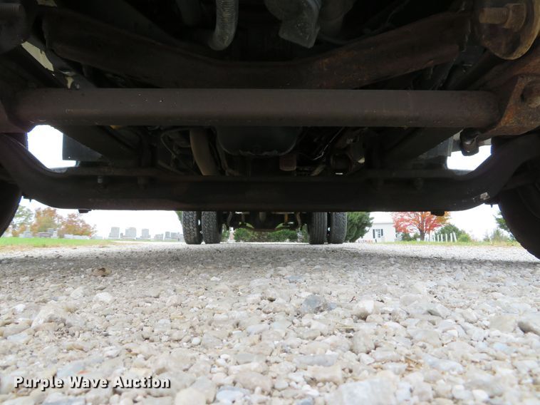 image for item DH1658 2005 Chevrolet C4500 Crew Cab dump truck