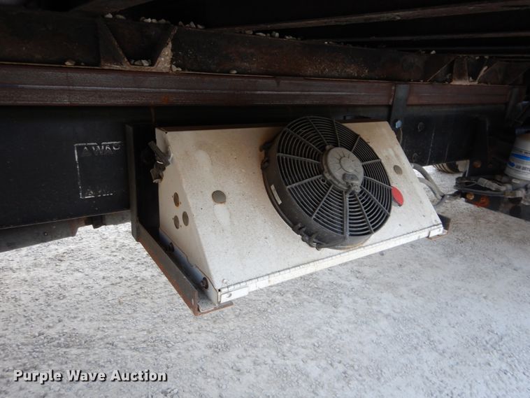 image for item DH2191 2004 International 7300 flatbed truck