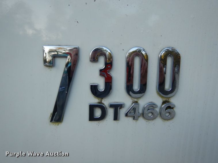 image for item DH2191 2004 International 7300 flatbed truck