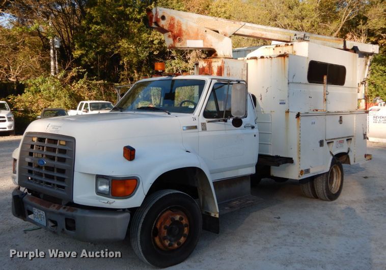 image for item DH2192 1996 Ford F700 bucket truck