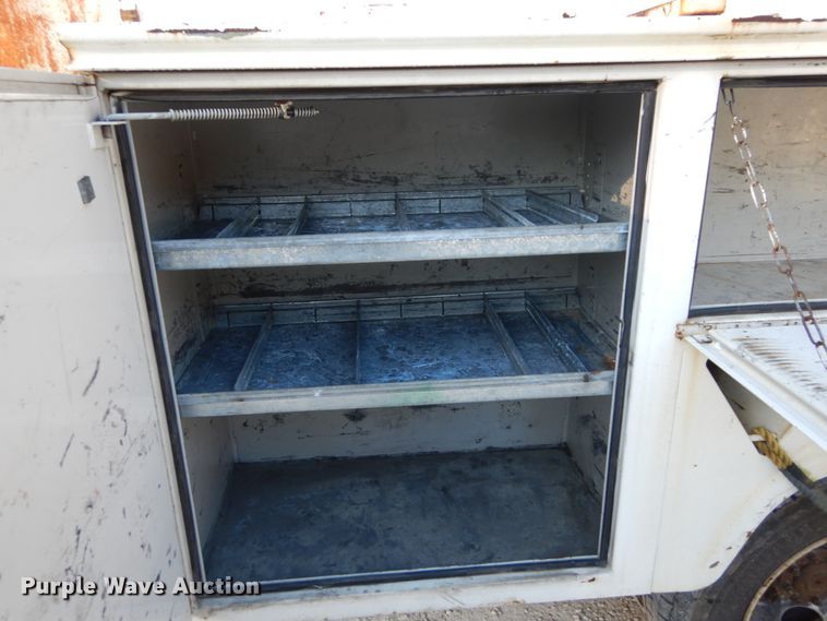 image for item DH2192 1996 Ford F700 bucket truck