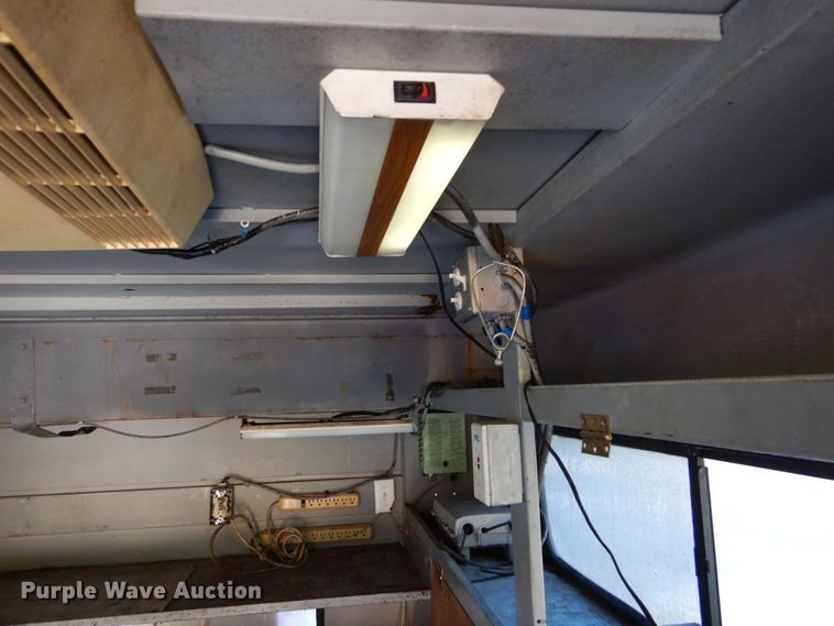 image for item DH2192 1996 Ford F700 bucket truck