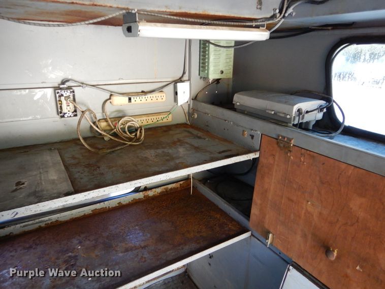 image for item DH2192 1996 Ford F700 bucket truck