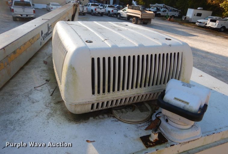 image for item DH2192 1996 Ford F700 bucket truck