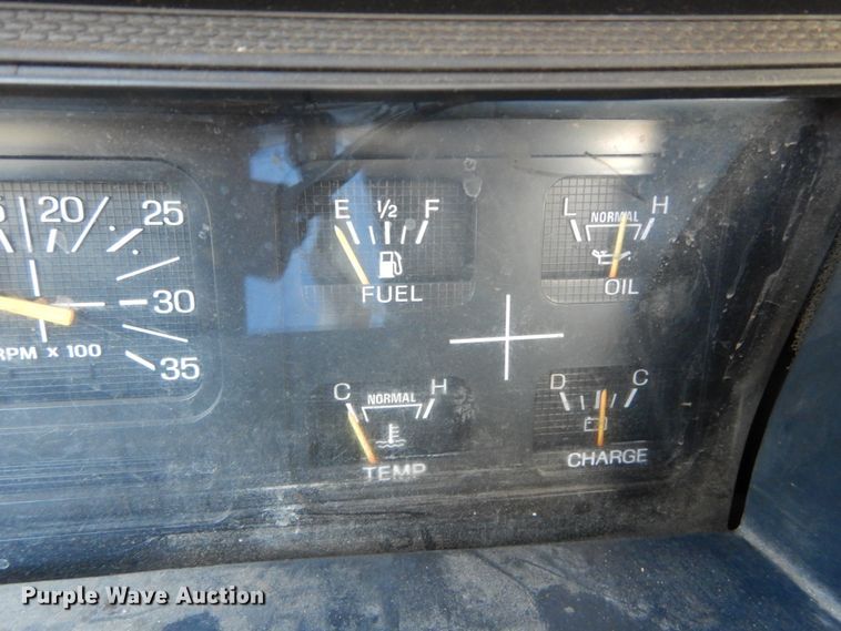 image for item DH2192 1996 Ford F700 bucket truck