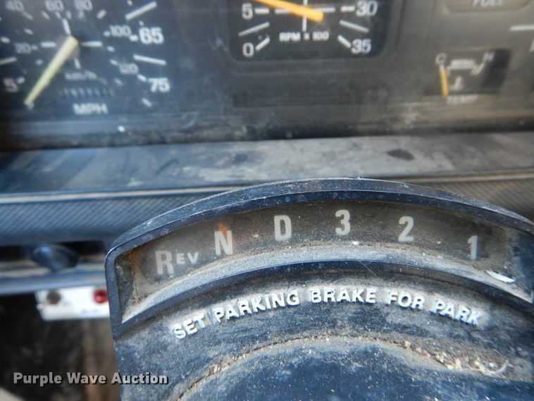 image for item DH2192 1996 Ford F700 bucket truck